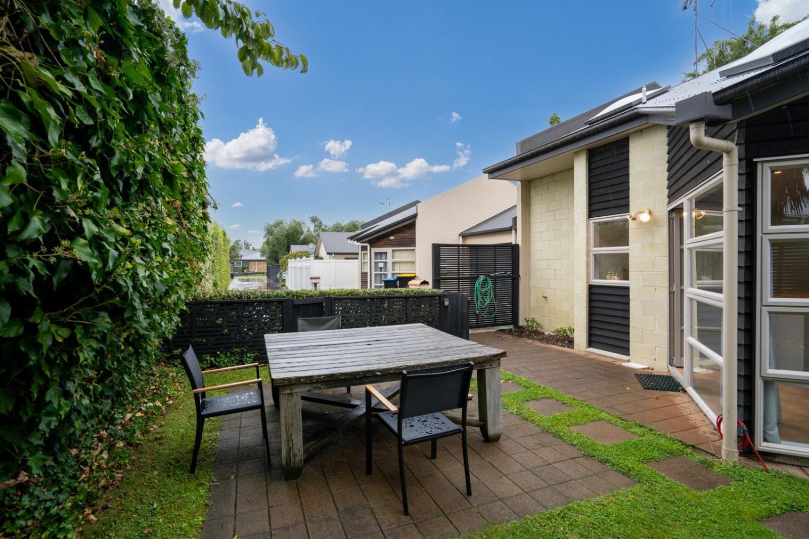 Sunny, Quiet, 2-Bedroom Unit In Fabulous Location! Cambridge Exteriér fotografie